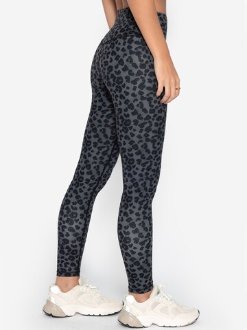 SASSYCLASSY Skinny Leggings i grå