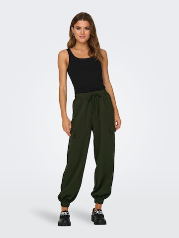 Effilé Pantalon cargo 'Katinka' ONLY en vert