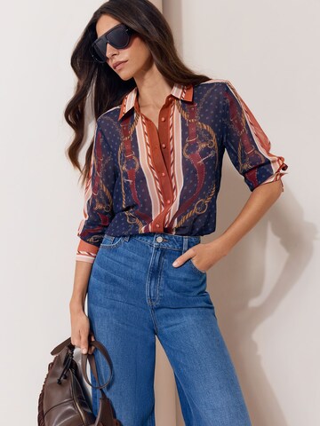 Lipsy Bluse in Blau: Vorderseite