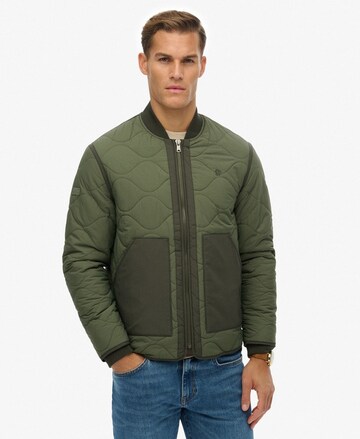 Superdry Tussenjas in Groen: voorkant