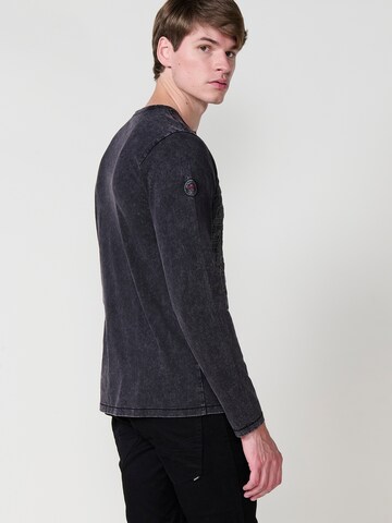 KOROSHI T-shirt i svart