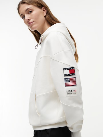 balts TOMMY HILFIGER Sportisks džemperis