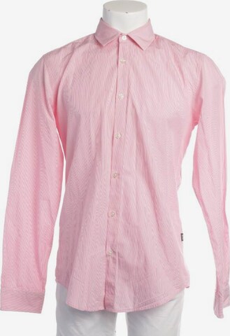 BOSS Button Up Shirt in M in Pink: front