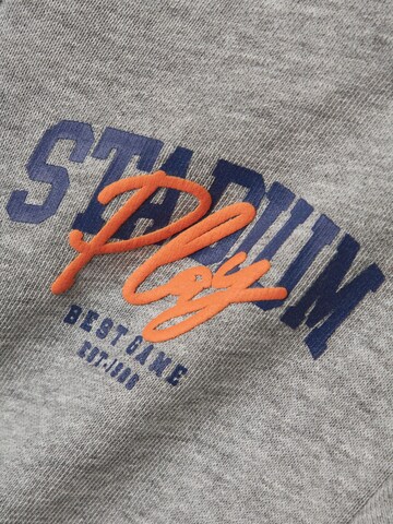 NAME IT - Sudadera con cremallera en gris