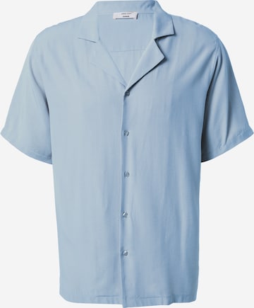 DAN FOX APPAREL جينز مضبوط قميص 'Lars' بلون أزرق: الأمام