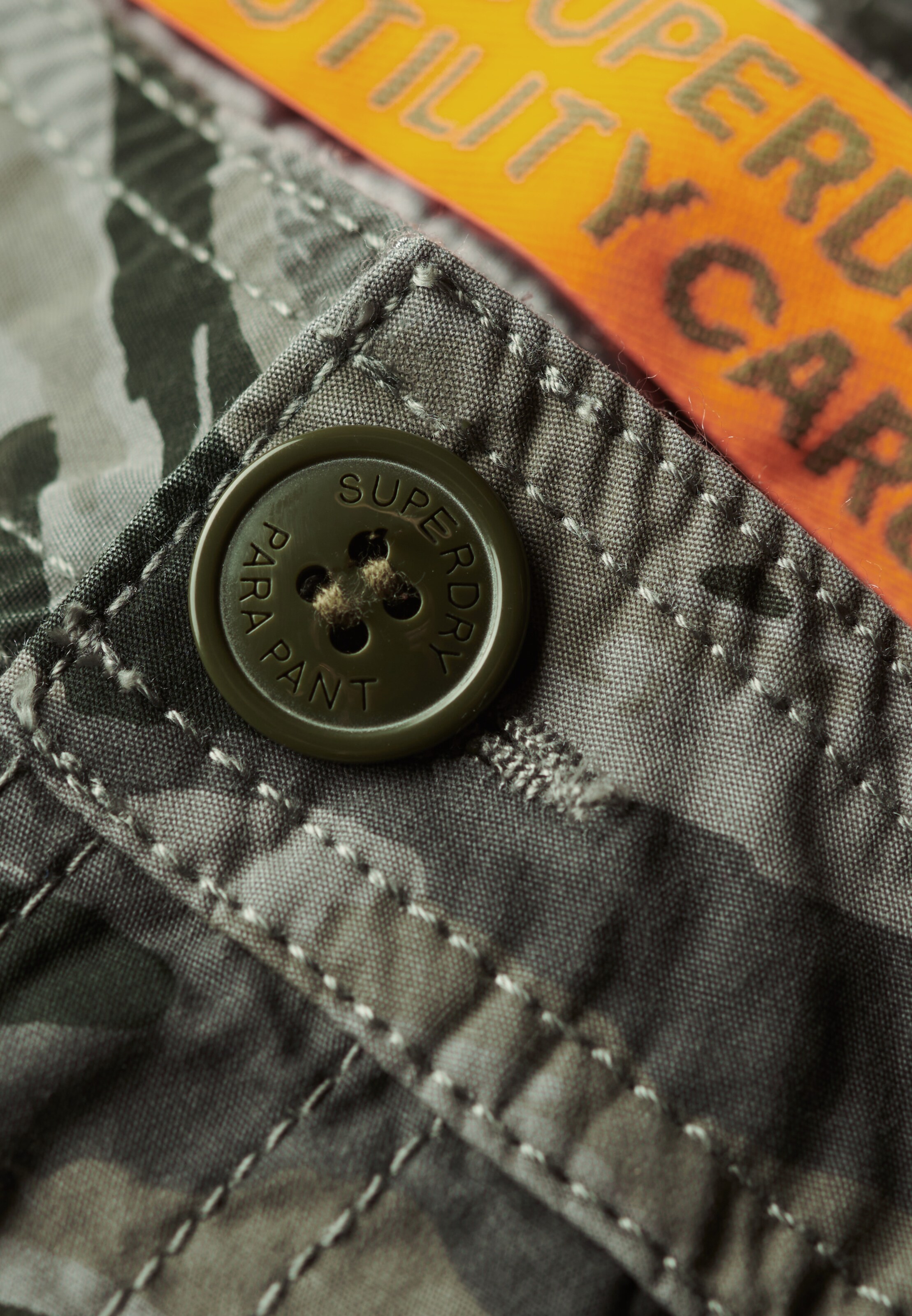 Jupe 'Utility Parachute' Superdry & Co en gris