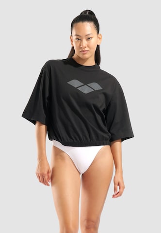ARENA T-shirt i svart: framsida