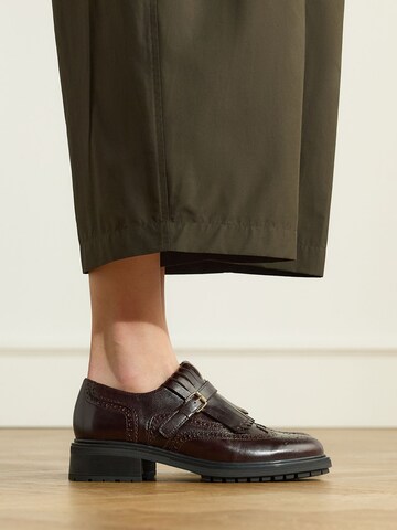 Chaussure basse MANFIELD en marron