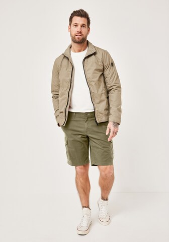 REDPOINT Regular Shorts in Grün
