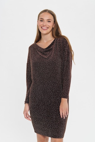 SAINT TROPEZ Jurk in Bruin: voorkant