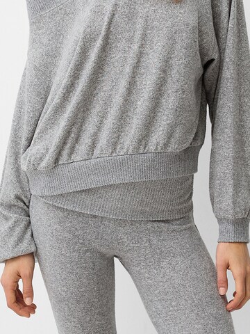 Felpa di Bershka in grigio