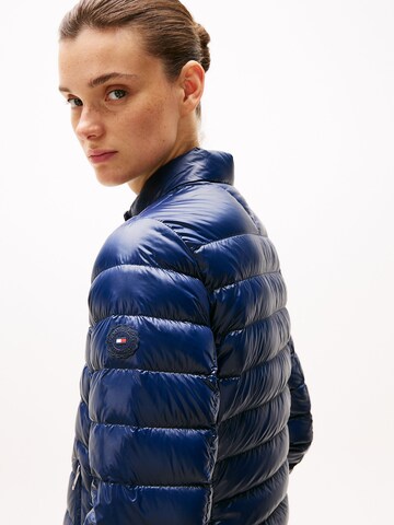 Veste mi-saison TOMMY HILFIGER en bleu