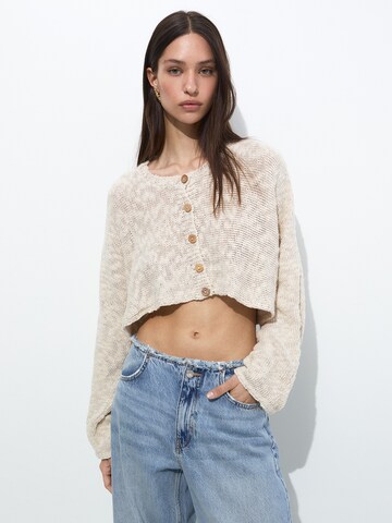 Pull&Bear Knit Cardigan in Beige: front