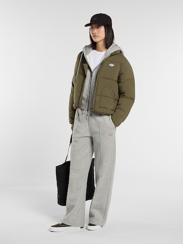 DICKIES Välikausitakki 'Summerdale' värissä vihreä