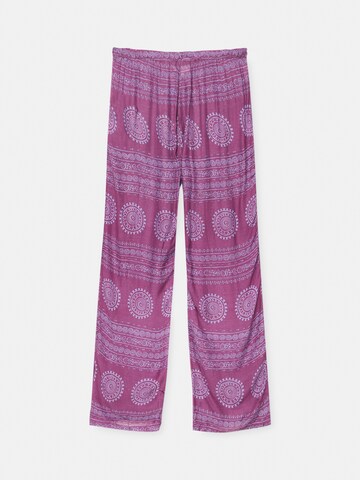 Pull&Bear Lużny krój Spodnie w kolorze fioletowy