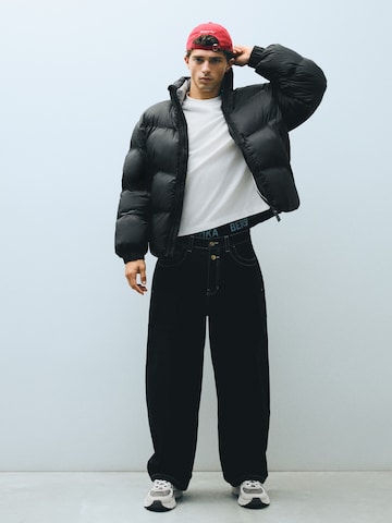 Geacă de primăvară-toamnă de la Bershka pe negru