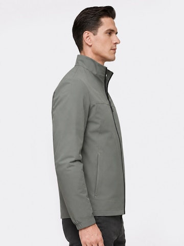 ALLTHEMEN Between-Season Jacket 'Windspur' in Green