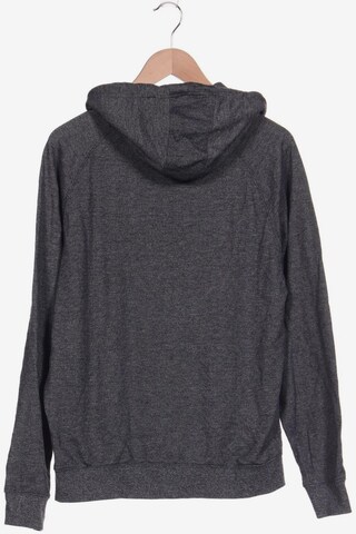 Cedar Wood State Sweatshirt & Zip-Up Hoodie in L in Grey