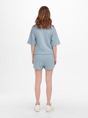 Only Maternity Regular Shorts 'Dreamer' in Blau