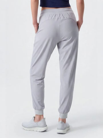 Tommy Life Tapered Hose in Grau