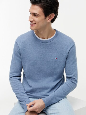 TOMMY HILFIGER Pullover 'Essential' in Blau