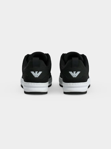 Sneaker bassa di EA7 Emporio Armani in nero