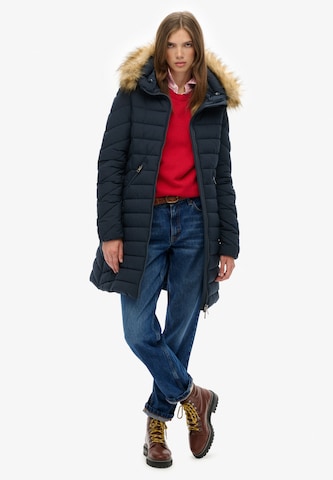 Veste mi-saison 'Fuji' Superdry en rouge : devant