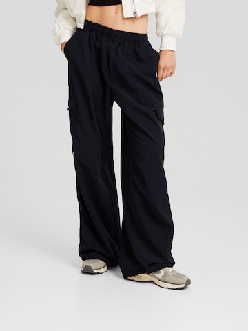 Loosefit Pantalon Bershka en noir : devant