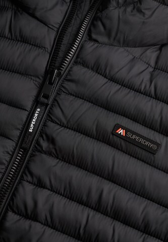 Veste mi-saison 'Fuji Lite' Superdry en bleu