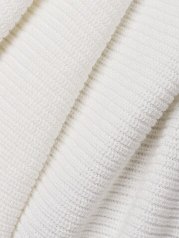 Marie Lund Sweater ' Nak ' in White