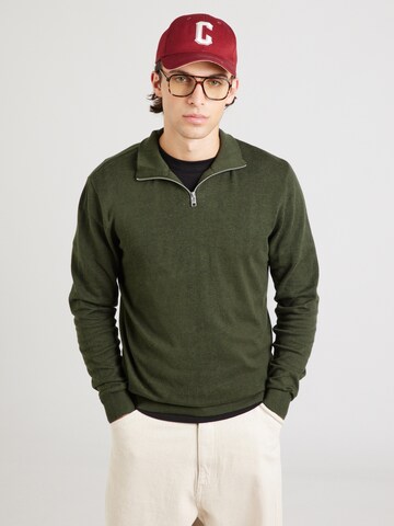 Pulover 'JJEEmil' de la JACK & JONES pe verde: față