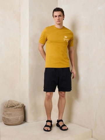 Next T-Shirt in Gelb