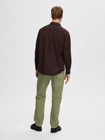SELECTED HOMME Regular Fit Skjorte i brun