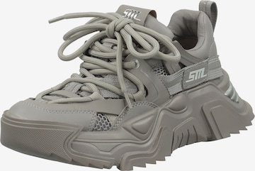 STEVE MADDEN Sneakers in Grey: front