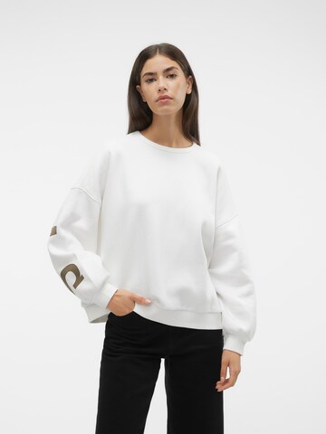 VERO MODA Sweatshirt 'Maly' in Wit: voorkant