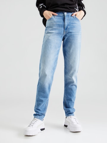 Calvin Klein Jeans Szabványos Farmer 'MOM Jeans' - kék: elől