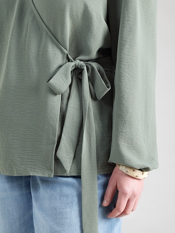 Vero Moda Curve Блузка 'VMCALVA' в Зеленый