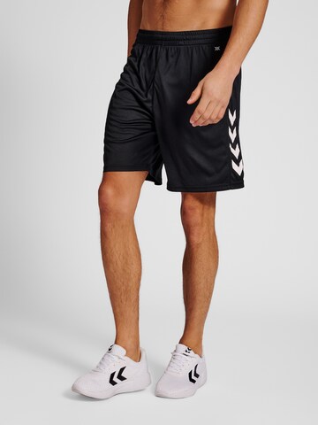 Hummel Regular Workout Pants in Black: front