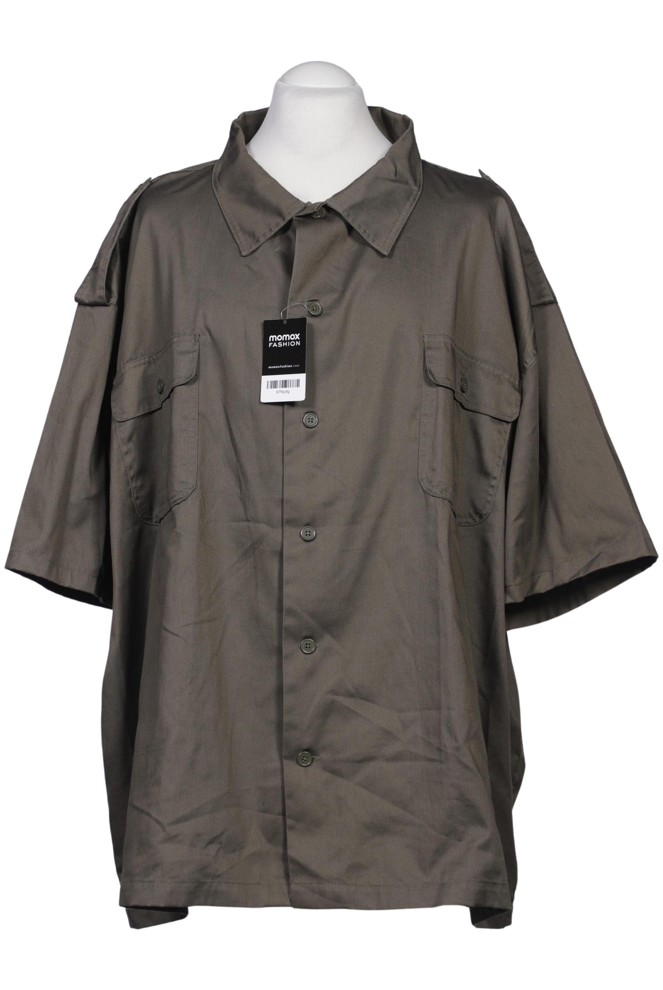 Brandit Button Up Shirt in 7XL in Green: front