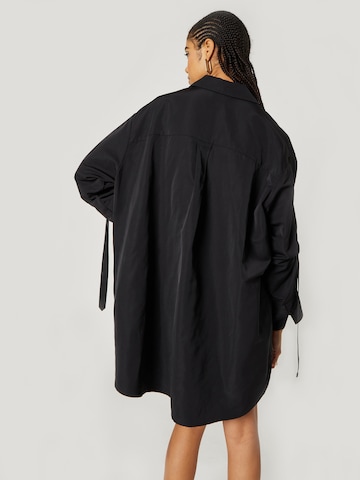 Robe-chemise 'Anna' Hoermanseder x About You en noir