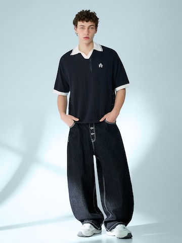 Bershka Poloshirt in Blau