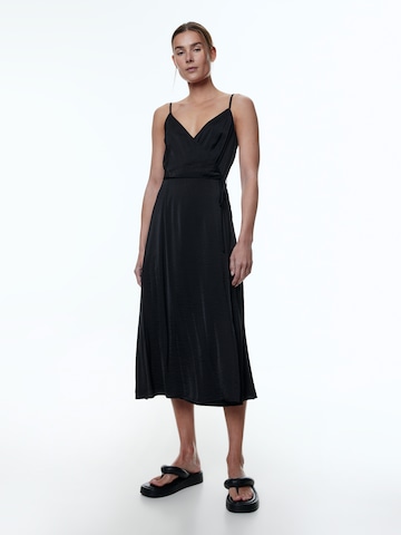 EDITED Φόρεμα 'Roslyn' σε μαύρο: μπροστά