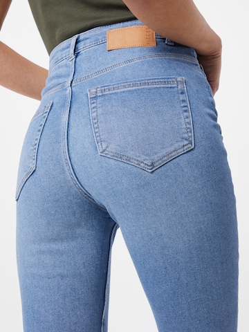 Skinny Jeans 'High Five' di PIECES in blu
