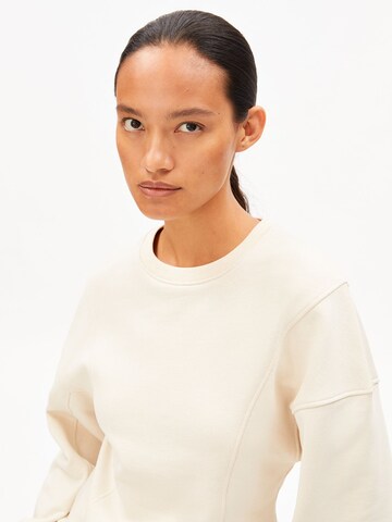 ARMEDANGELS Sweatshirt UN-WASTED BARREL in Beige