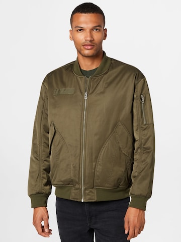 ESPRIT Between-Season Jacket in Green: front