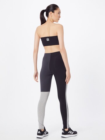 Skinny Pantaloni sport 'Essentials' de la ADIDAS SPORTSWEAR pe gri