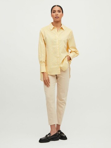 VILA Blouse 'Nicoline' in Yellow