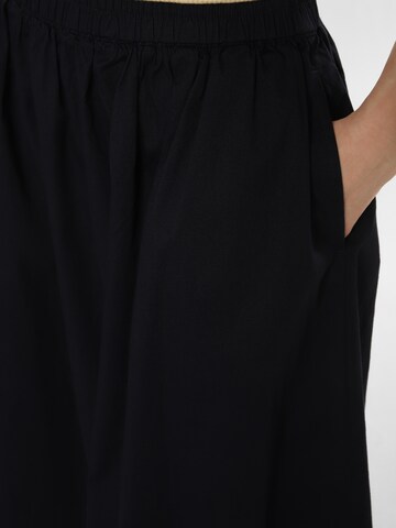 Marie Lund Skirt in Black