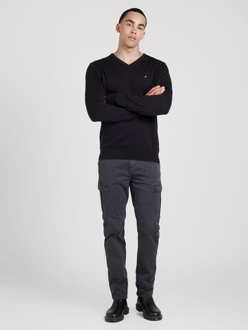 TOMMY HILFIGER Pullover 'ESSENTIAL' in Schwarz