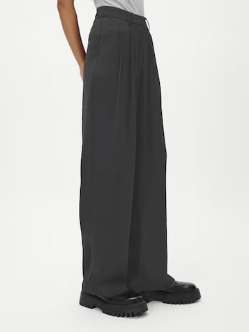 Wide Leg Pantalon à pince 'Chelsea' LeGer by Lena Gercke en gris